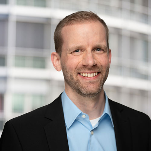 Portrait of Lorenz Jaenike, expert in data analytics and AI solutions at HMS Analytical Software.